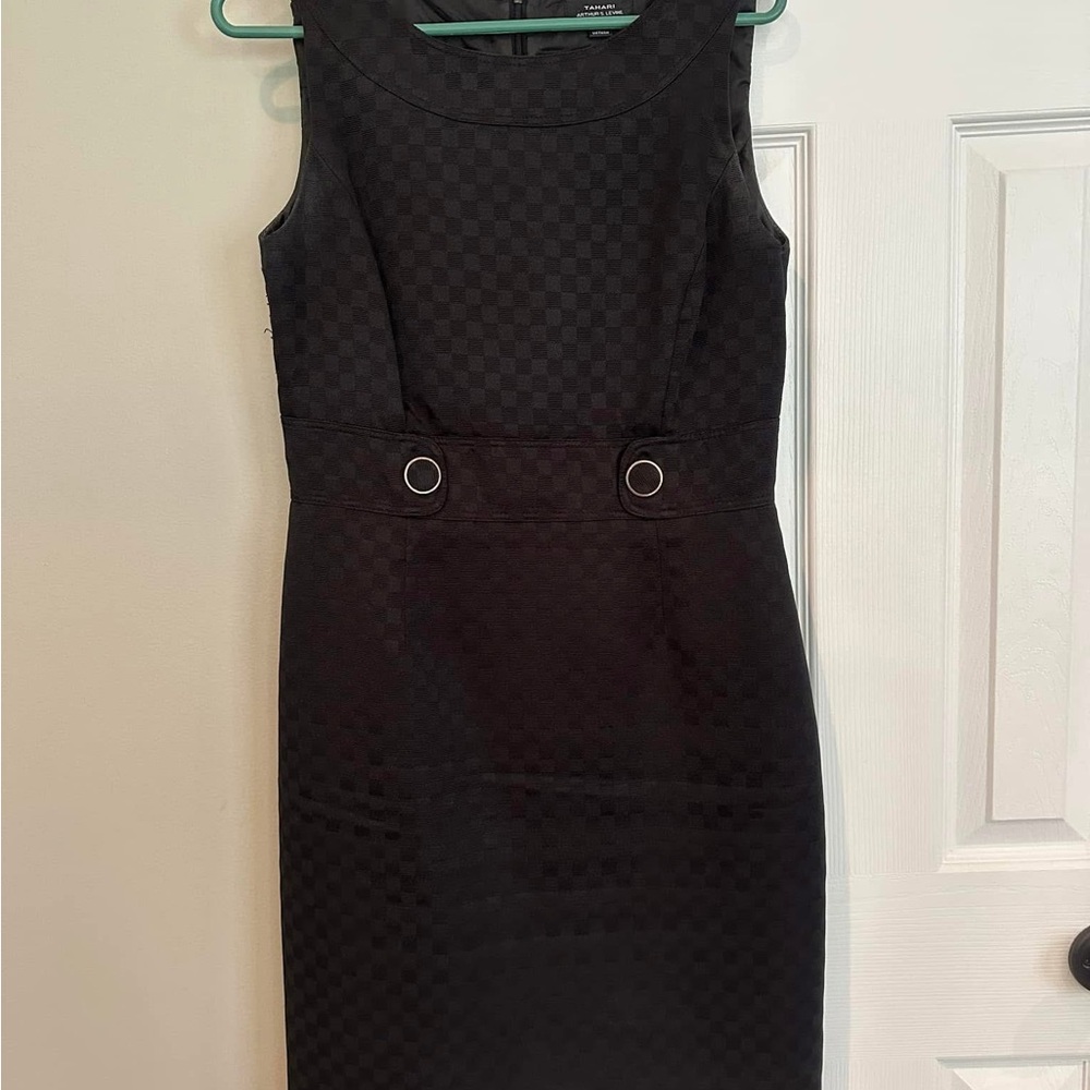 Tahari Black Sleeveless Dress